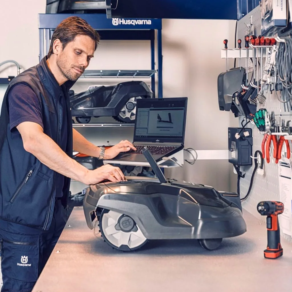Revision Anual Robot Cortacésped Automower Husqvarna AWD — foto principal