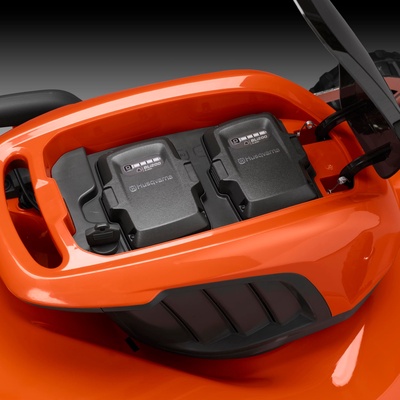 Pack cortac�sped autopropulsado Husqvarna LC347iVX 47 cm + 2 bater�as BLi30 7,5 Ah y cargador r�pido C500X