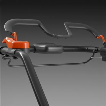 Pack cortac�sped autopropulsado Husqvarna LC141iV 41 cm + bater�a BLi30 7,5 Ah y cargador r�pido C500X