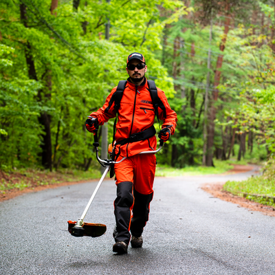 Pack jard�n ECHO 56 V: desbrozadora DSRM-2600U + soplador DPB-2600 + 2 bater�as 4,5 Ah y cargador